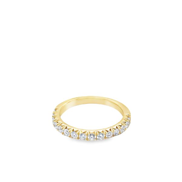 14KT YG 15 ROUND SHARED PRONG DIAMOND WEDDING BAND .50CTW Image 2 Lennon's W.B. Wilcox Jewelers New Hartford, NY