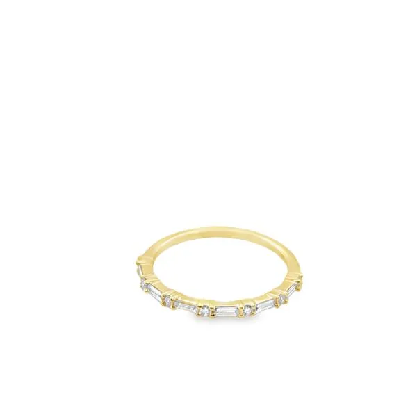 14KT YG DIAMOND WEDDING BAND ALTERNATING ROUND DIAMONDS AND BAGUETTE DIAMONDS .25CTTW Lennon's W.B. Wilcox Jewelers New Hartford, NY