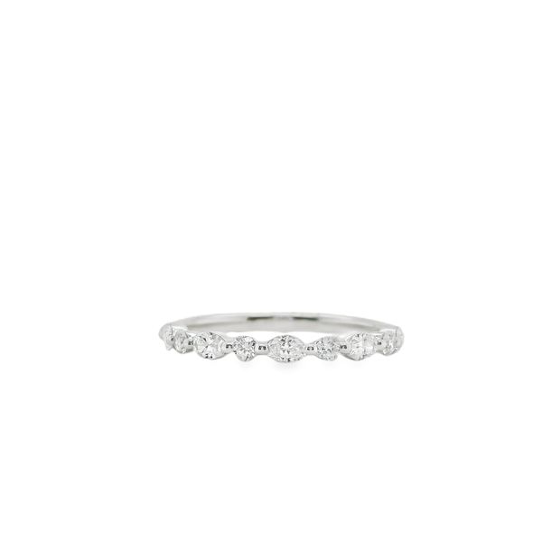 14K WG 9 ALTERNATING ROUND AND OVAL DIAMOND SINGLE PRONG WED BAND .50TW  Image 2 Lennon's W.B. Wilcox Jewelers New Hartford, NY
