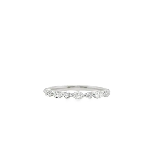 14K WG 9 ALTERNATING ROUND AND OVAL DIAMOND SINGLE PRONG WED BAND .50TW  Lennon's W.B. Wilcox Jewelers New Hartford, NY