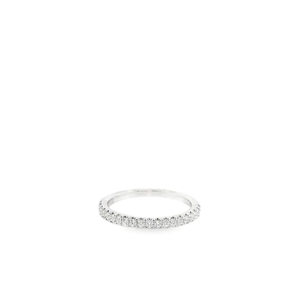 LADY'S WHITE 14 KARAT BAND WITH 20=0.25TW ROUND DIAMONDS Lennon's W.B. Wilcox Jewelers New Hartford, NY