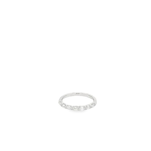 14KWG BAND WITH 7 SINGLE PRONG EMERALD CUT DIAMONDS Image 2 Lennon's W.B. Wilcox Jewelers New Hartford, NY
