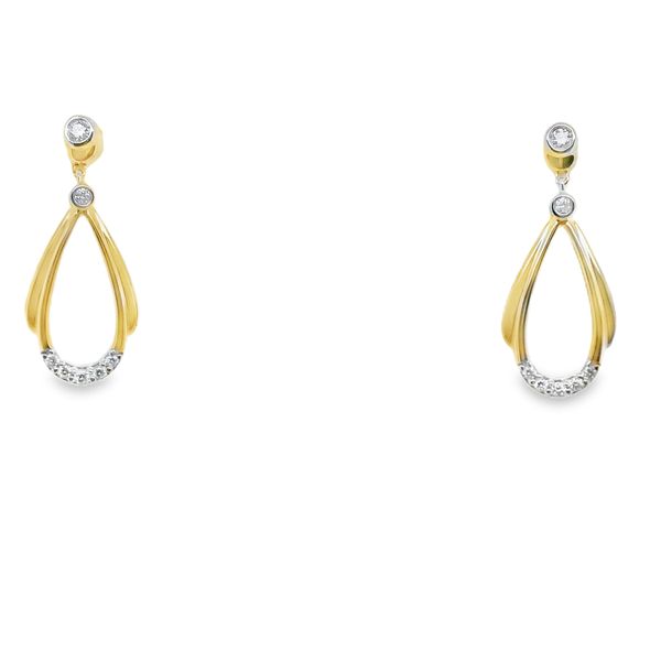 10K YG FASHION DIAMOND DANGLE EARS WITH RND. BEZEL SET DIAMONDS IN POST, ONE BEZEL SET RND DIA. AT TOP OF DANGLE AND 5 RND.DIAS. SET IN BOTTOM OF OVAL  TDW=.14<br>MATCHES PEND  160-6497 Lennon's W.B. Wilcox Jewelers New Hartford, NY