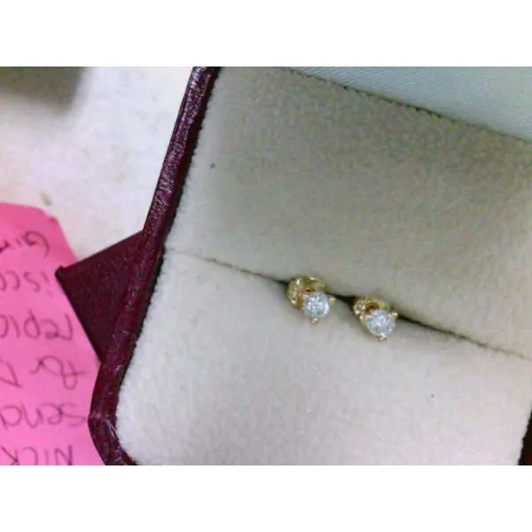 Stud Earring Lennon's W.B. Wilcox Jewelers New Hartford, NY