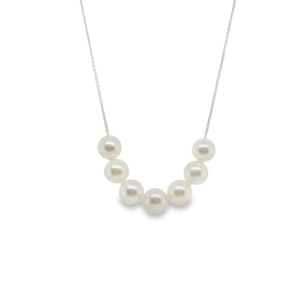 14KT WG AKOYA CULUTRED 7 PEARL NECKLACE 6.5-7MM Lennon's W.B. Wilcox Jewelers New Hartford, NY