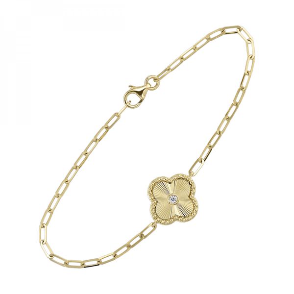 10KYG FASHION BRACELET CONTAINING ONE DIAMOND TOTALING .05CT Lennon's W.B. Wilcox Jewelers New Hartford, NY