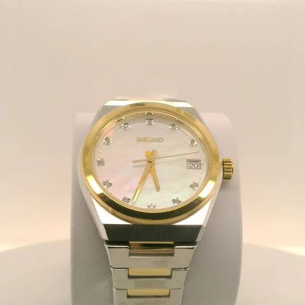 Watch Lennon's W.B. Wilcox Jewelers New Hartford, NY