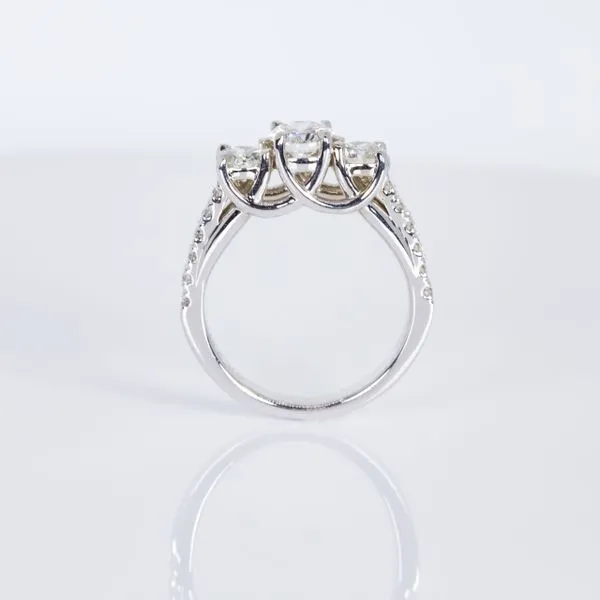 14K White Gold Three-Stone Diamond Ring Image 3 Les Olson Jewelers Palm Harbor, FL