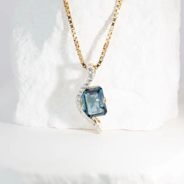 Pendants Les Olson Jewelers Palm Harbor, FL