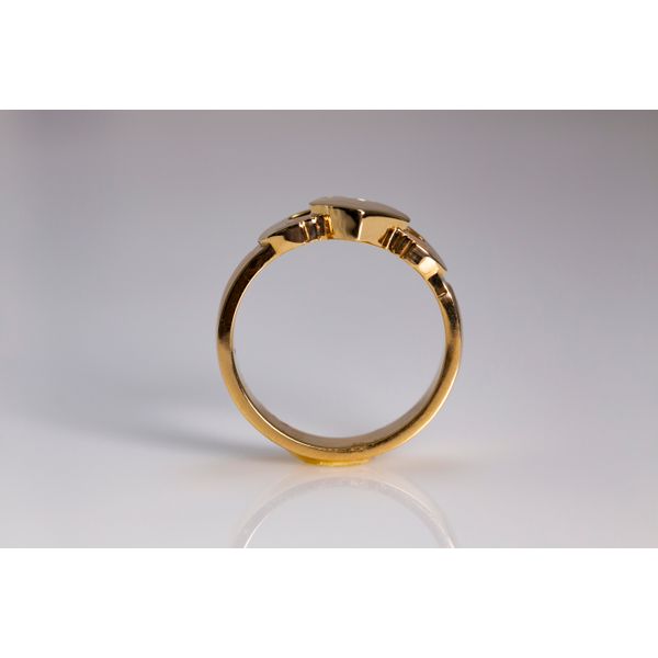 Lady's Yellow 14 Karat Claddagh Ring Image 3 Les Olson Jewelers Palm Harbor, FL