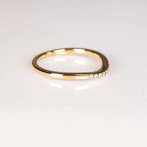 14K Yellow Gold Curved Diamond Wedding Band Image 2 Les Olson Jewelers Palm Harbor, FL