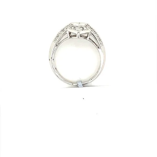 0.53TWT DIAMOND FASHION RING WITH 4 PRINCESS CUTS IN THE MIDDLE Image 3 Lester Martin Dresher, PA