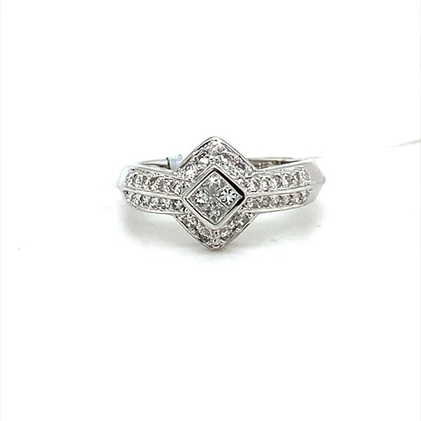 0.53TWT DIAMOND FASHION RING WITH 4 PRINCESS CUTS IN THE MIDDLE Lester Martin Dresher, PA