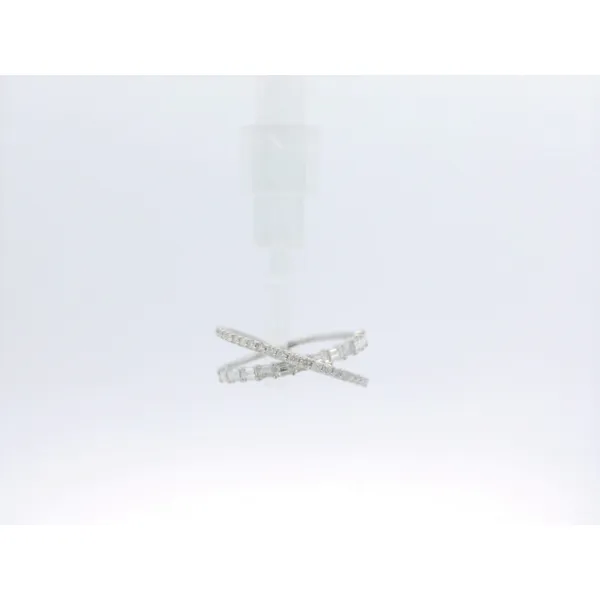 0.82CTW DIAMOND CRISS CROSS RING Lester Martin Dresher, PA