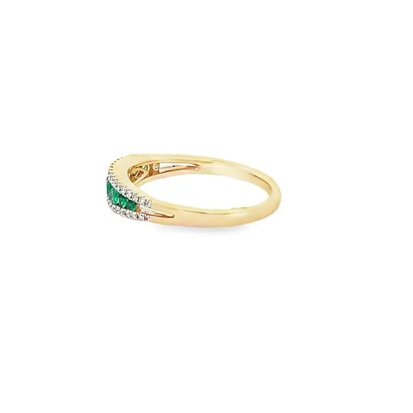 EMERALD AND DIAMOND RING Image 2 Lester Martin Dresher, PA