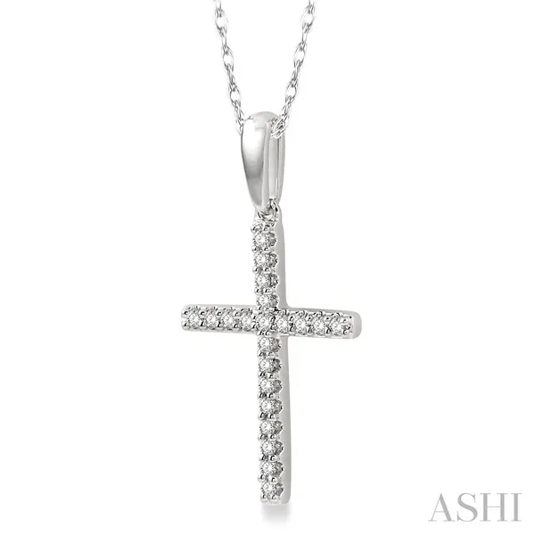 18\ 0.10CT DIAMOND CROSS ON A CABLE LINK CHAIN