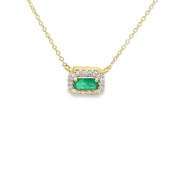 0.26CT EMERALD AND 0.09CTW DIAMOND HALO NECKLACE