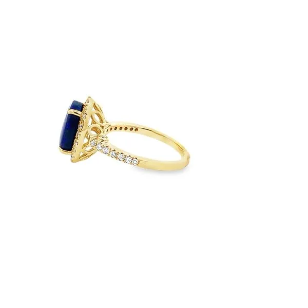 18KT YELLOW GOLD 2.40CT OPAL RING