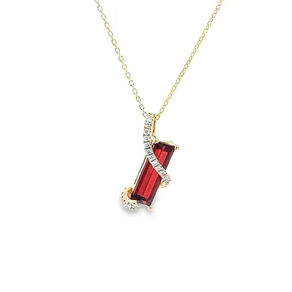 2.26CT GARNET  AND 0.14CTW  DIAMOND FREE-FORM SHAPED PENDANT