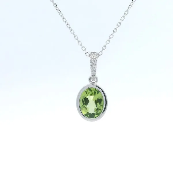 1.35CT  OVAL PERIDOT PENDANT