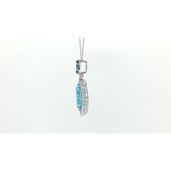 BLUE TOPAZ PENADANT Image 2 Lester Martin Dresher, PA