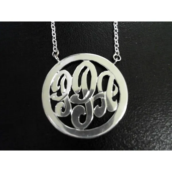 Necklace similar item image