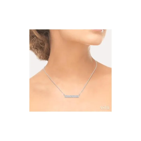 18\ 0.05CTW STERLING SILVER DIAMOND BAR NECKLACE