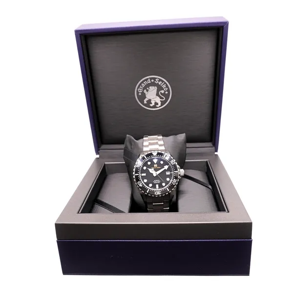 Grand SeikoTitanium Diver Image 2 Lumina Gem Hampstead, NC
