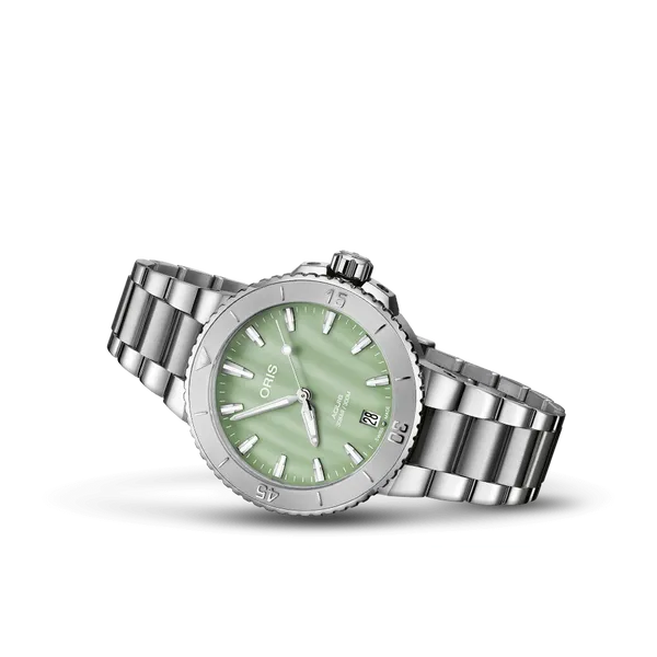 Oris Aquis Automatic Women's Watch 01 733 7770 4157-07 | 36.5mm Green Dial Marc Robinson Jewelers Round Rock, TX
