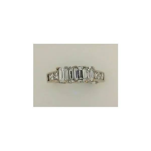 Diamond Wedding Band Mari Lou's Fine Jewelry Orland Park, IL