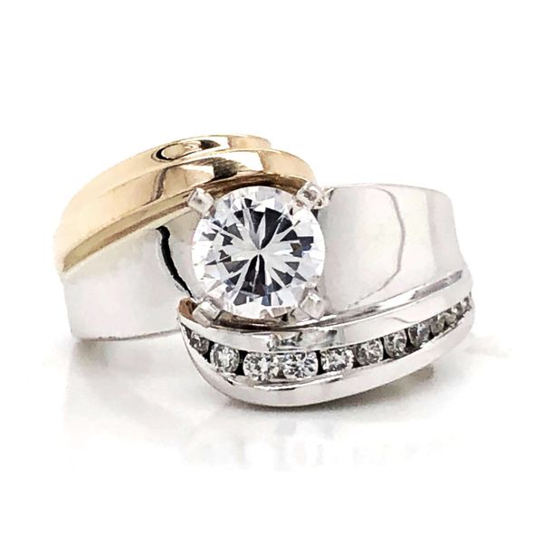 Semi-Mount Ring Mark Jewellers La Crosse, WI