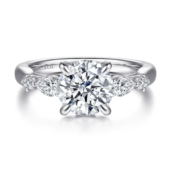 Semi-Mount Ring Mark Jewellers La Crosse, WI