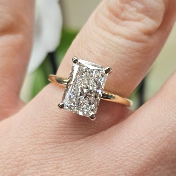 Yellow Gold Lab Grown Radiant Cut Diamond Solitaire Ring Image 3 Mark Jewellers La Crosse, WI