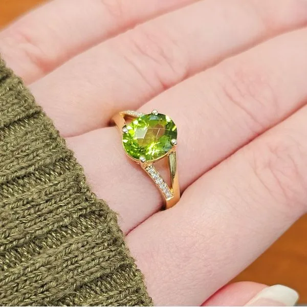 Yellow Gold Peridot Ring Image 2 Mark Jewellers La Crosse, WI