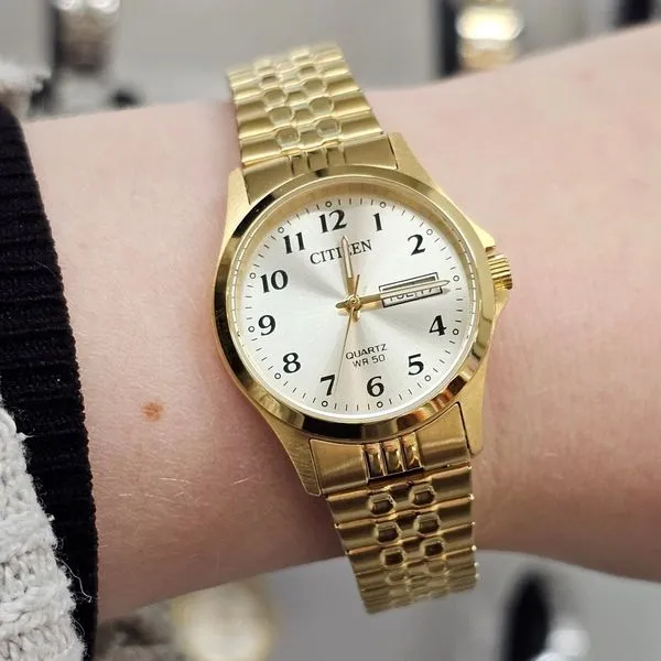 Ladies' Quartz Goldtone Watch Image 2 Mark Jewellers La Crosse, WI