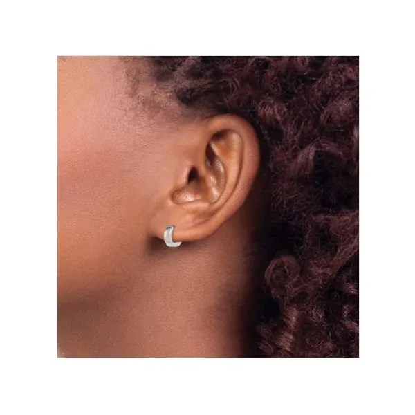 Hoop Earrings Image 2 Mark Jewellers La Crosse, WI