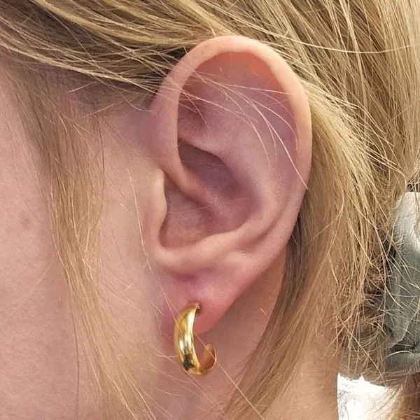 Hypoallergenic Hoop Earrings Image 2 Mark Jewellers La Crosse, WI
