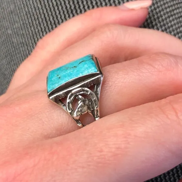 Estate Ring Image 3 Mark Jewellers La Crosse, WI