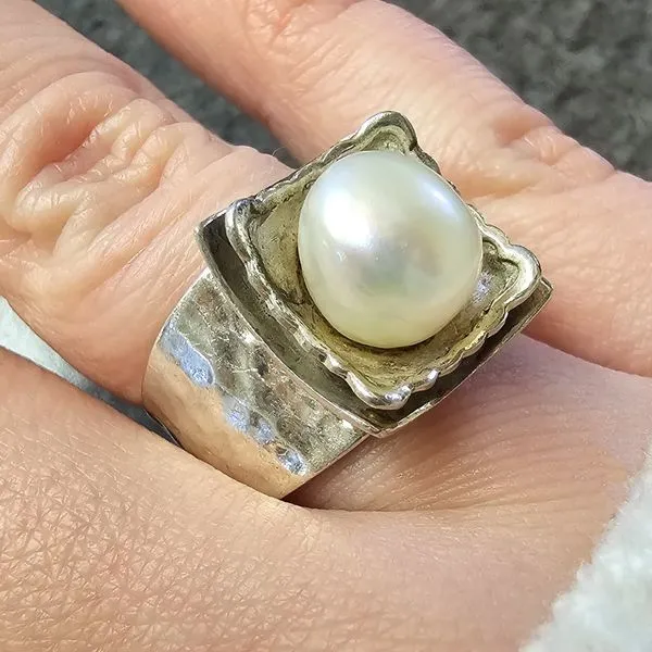 Estate Sterling Cultured Pearl Ring Image 2 Mark Jewellers La Crosse, WI