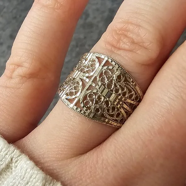 Estate Ring Image 2 Mark Jewellers La Crosse, WI