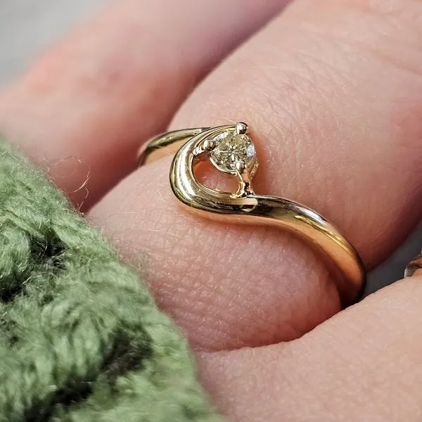 Estate Yellow Gold Diamond Ring Image 2 Mark Jewellers La Crosse, WI