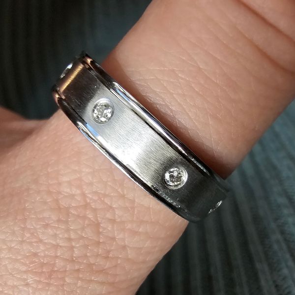 Estate White Gold Diamond Ring Image 3 Mark Jewellers La Crosse, WI