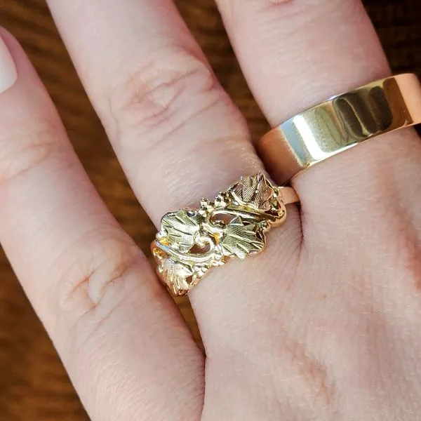 Estate Tri-Tone Gold Ring Image 3 Mark Jewellers La Crosse, WI