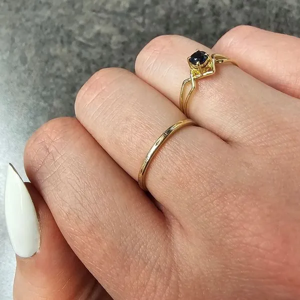 Estate Yellow Gold Blue Stone Ring Image 3 Mark Jewellers La Crosse, WI