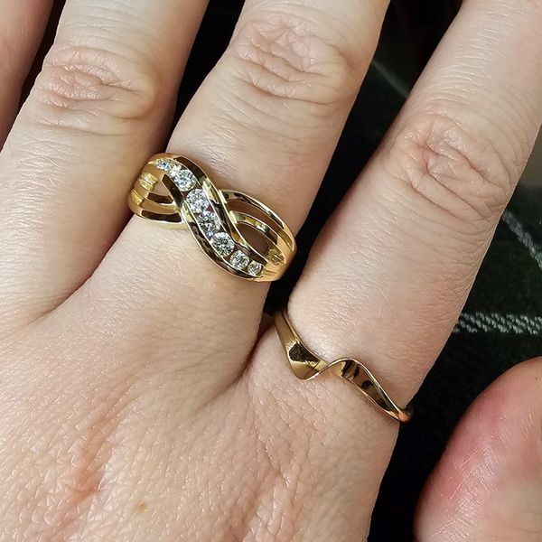 Estate Yellow Gold Diamond Ring Image 3 Mark Jewellers La Crosse, WI