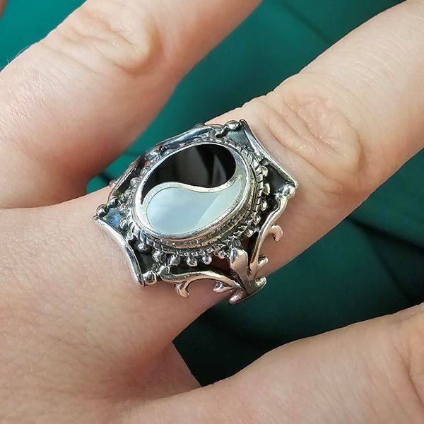 Estate Sterling Ring Image 2 Mark Jewellers La Crosse, WI