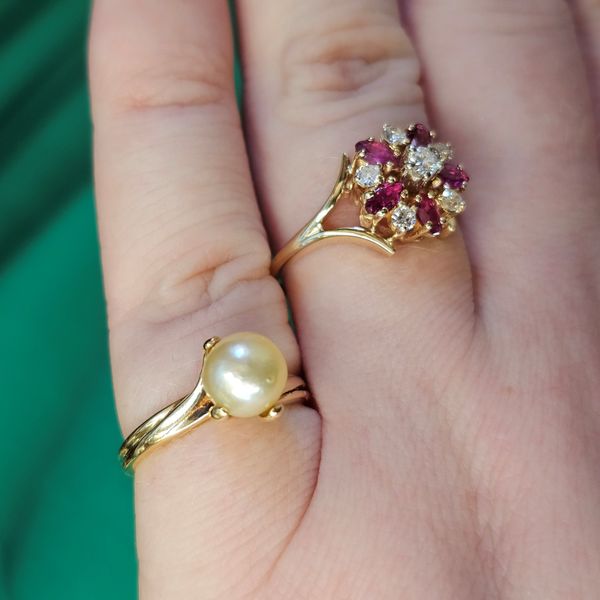 Estate Yellow Gold Synthetic Pearl Ring Image 3 Mark Jewellers La Crosse, WI