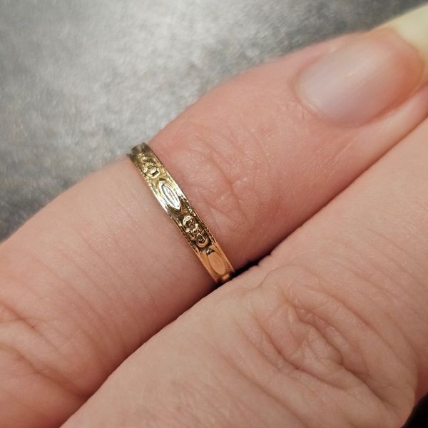 Estate Yellow Gold Baby Ring Image 2 Mark Jewellers La Crosse, WI