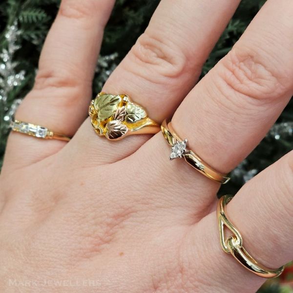 Estate Yellow Gold Marquise Solitaire Ring Image 3 Mark Jewellers La Crosse, WI