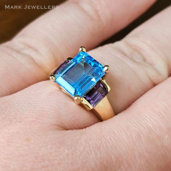 Estate Yellow Gold Blue & Purple 3-Stone Ring Image 3 Mark Jewellers La Crosse, WI
